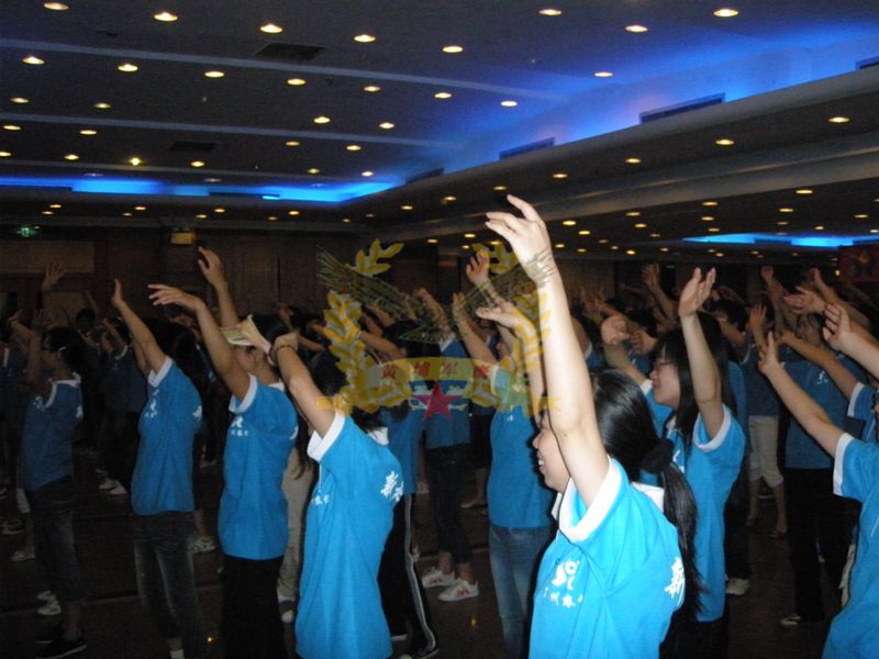 高低舞蹈.jpg